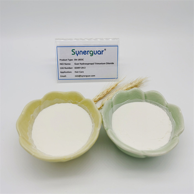 La gomma guar cationica superiore con qualità superiore ha alto livello di sostituzione e di alta trasparenza per cura di capelli